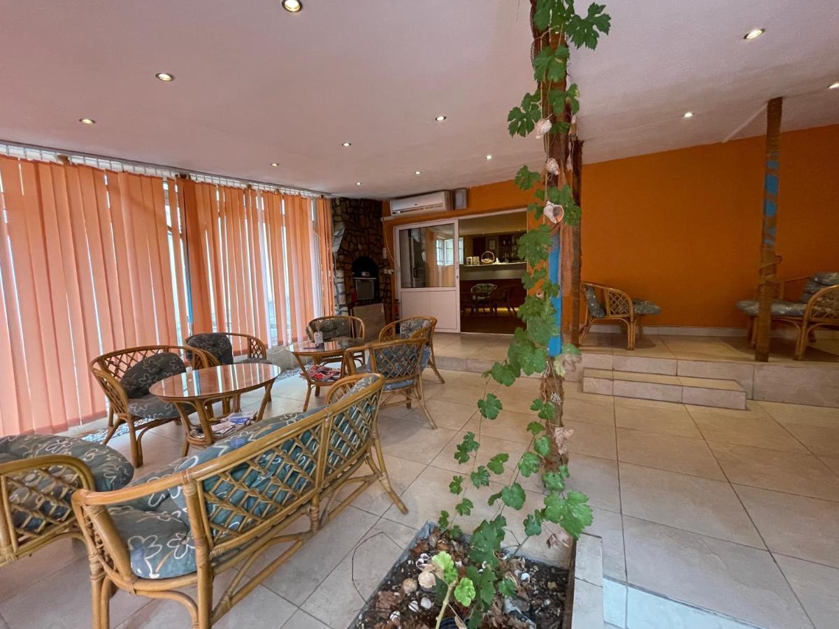 Hotel Orange House Sozopol Esterno foto