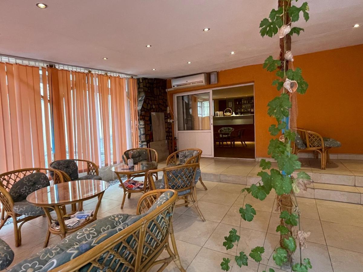 Hotel Orange House Sozopol Esterno foto